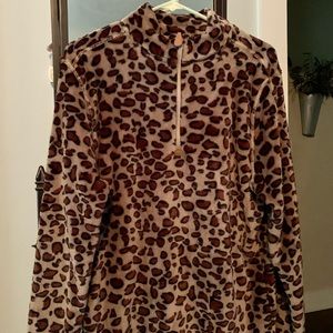 Discount Divas Boutique- Lightweight Pullover